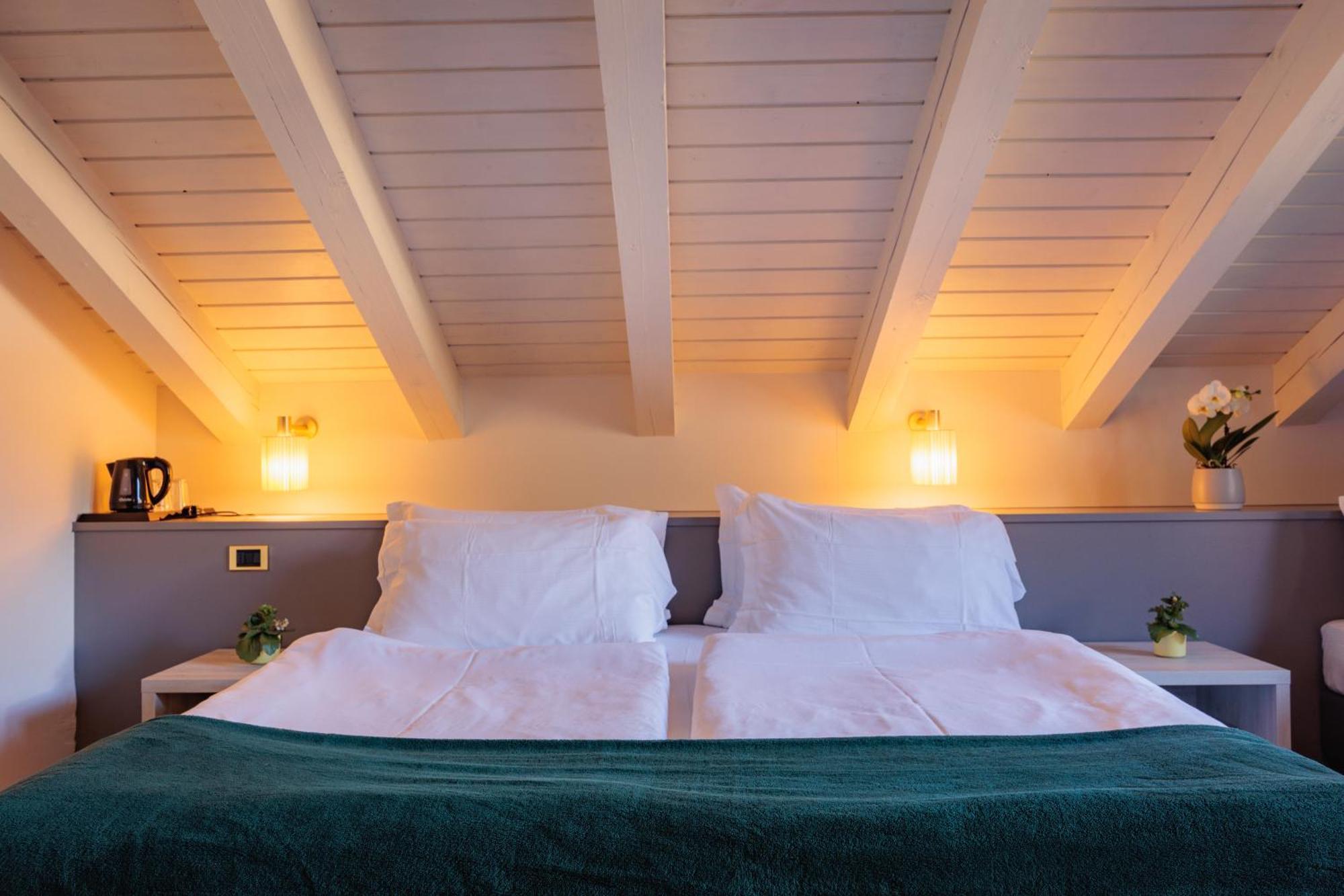 Hotel Binelli Пинцоло Екстериор снимка